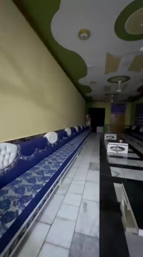 #للبيـع_فقـط 
السلام عليكم
بيت ومزرعه بستان مساحه البيت 1000 م والبستان 4 دونم متصل البستان مع البيت بناء حديث درجه اولى سنه 2021 السعر مناسب جدا العنوان سوق الشيوخ كرمه بني سعيد قرب مدرسه القبس للاستفسار *********** /***********
