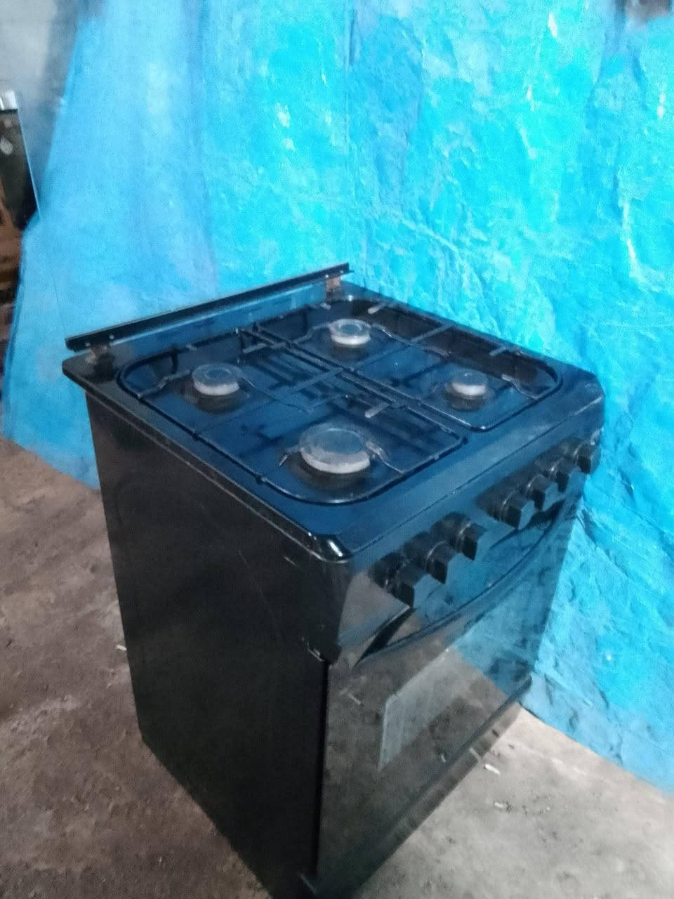 طباخ أربع عيون 
السعر 65 الف 
عيون وفرونه شرط التشغيل جدا نظيف 
نظام بوري 
نظام الفرن خطين 
بيع او معارض مع طباخات تعبانه والفرق حسب الإتفاق والقناعه 
يارمجه الشـــرقيه الاولى 
*********** واتساب واتصال 
*********** اتصال موصل, نينوى
