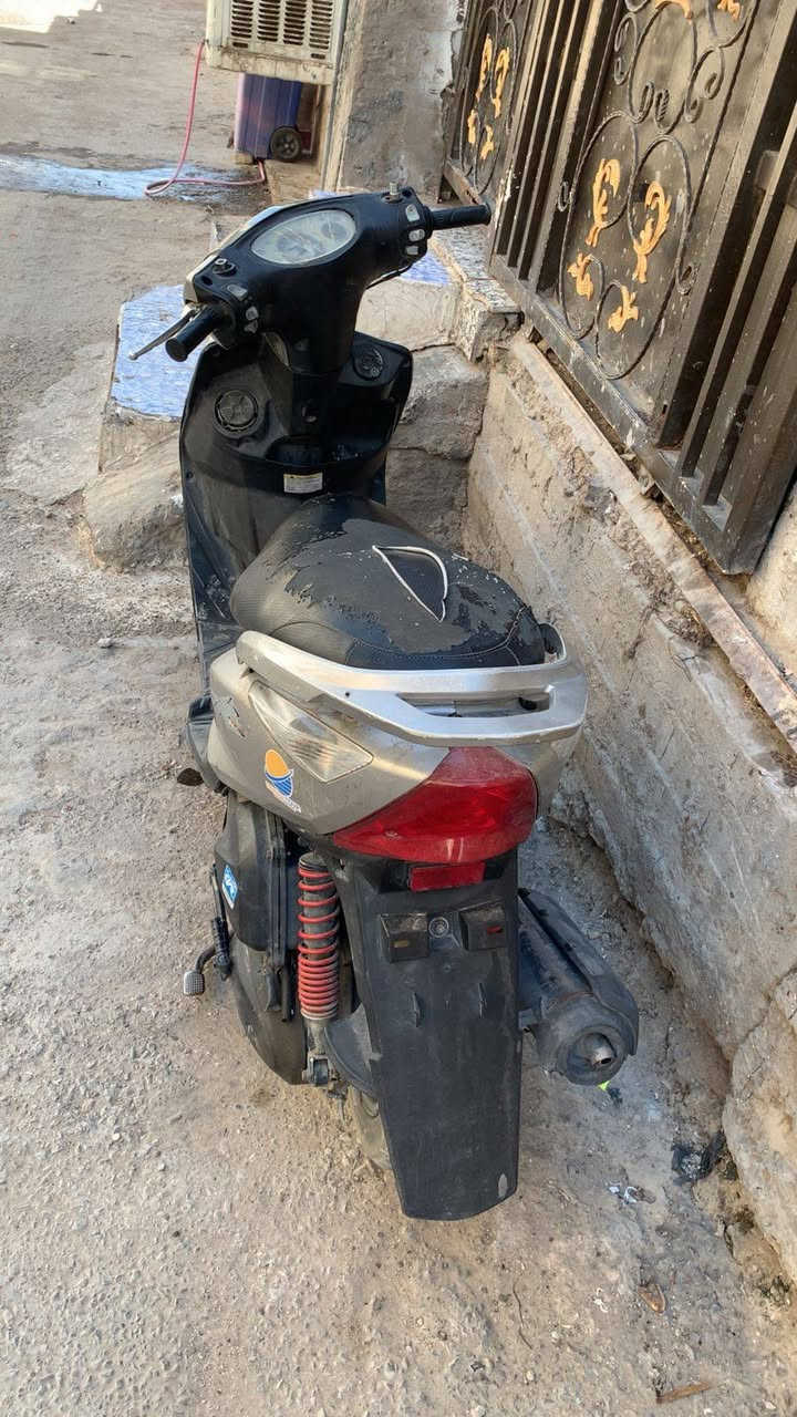 السلام عليكم
دراجه ثعلب للبيع مجفته 
السعر 350 وبيها مجال 
العنوان الشعله للاستفسار ***********
