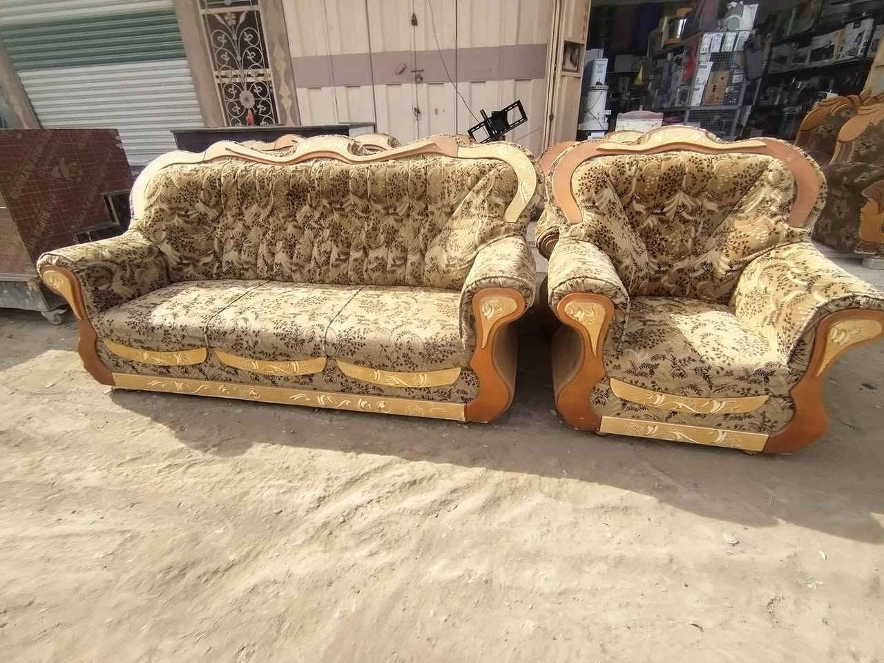 #ليس #الوحيدين #لكننا #الافضل
🟥كل ما هو جديد معرض #علوش التميمي ✅
تخم حطاطه  نضيف ٨ مقاعد #سعر 125 ✋
الدجيل شارع المحيط مجاور الحسينيه مراسمه 
🚗🚗للاستفسار عن هذا الرقم *********** 🚗#الخاص #مفتوح 24 #ساعه ✅🚗🚗
