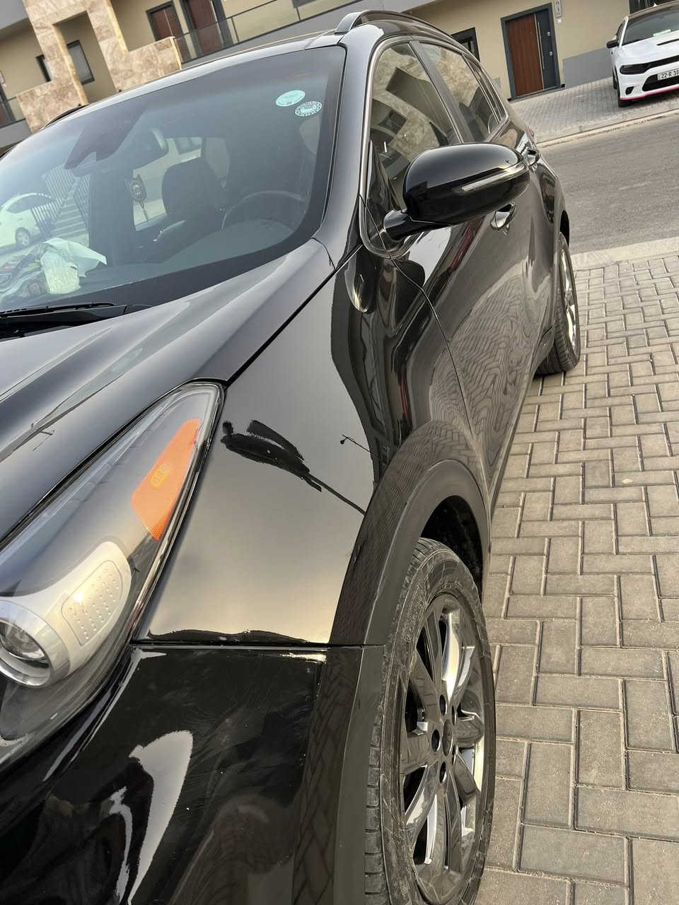 السلام عليكم سبورتج 2022 فول  ماشيه 83 الف كيلو متر 
ما عدا صندوك كهرباء  صور الحادث مرفقه بدون ايرباك 
السعر ١٧٩ بيها مجال بسيط
***********
