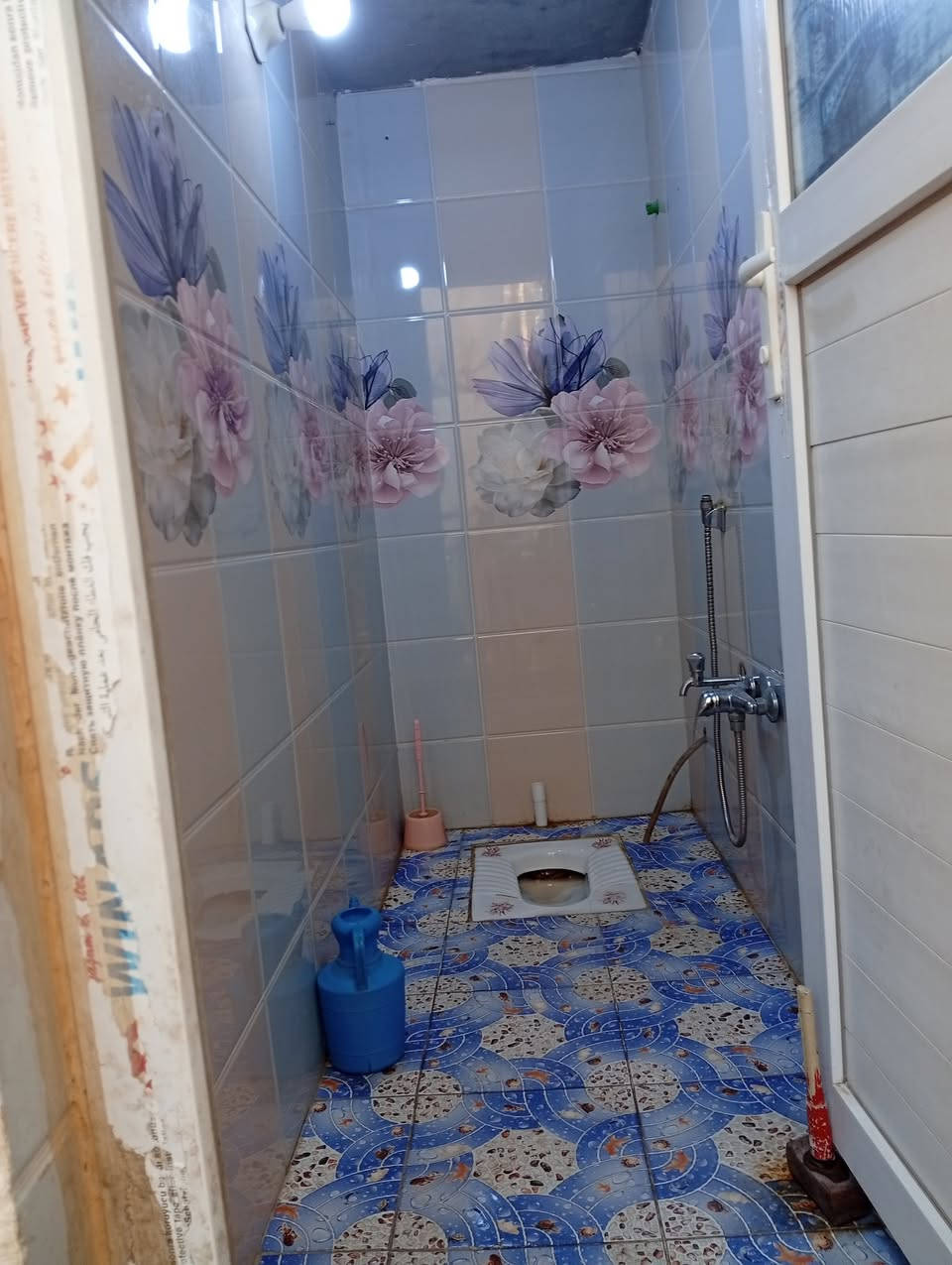 السلام عليكم الدار معروض للبيع الدار مال بلديه واصل التقيم للاستفسار الاتصال على صاحب الرقم  ***********
