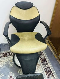 كرسي حلاقه • استعمال قليل • جك شغال