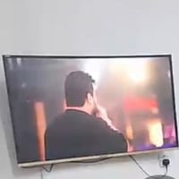 شاشة ٥٠ بوصة • مقوسة • نت وقنوات