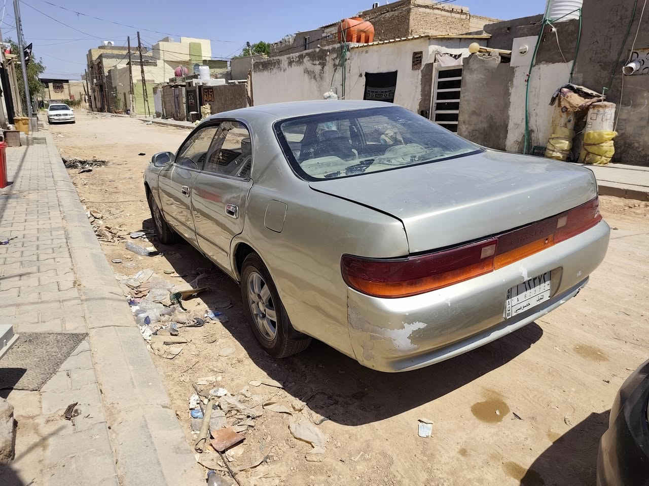 السلام عليكم
تويوتا شيزر للبيع 1993 
رقم نجف .. مداور ثاني يوم كفالة كص و نقل 
محرك 2.5 بطه 
تبريد و حداديه و كهربائيات جديد 
تخم تاير جديد 
بيهه ضربه جاملغ امامي 
السعر 42
 للتواصل مراسلة الحساب او الوتساب او الاتصال 
***********
