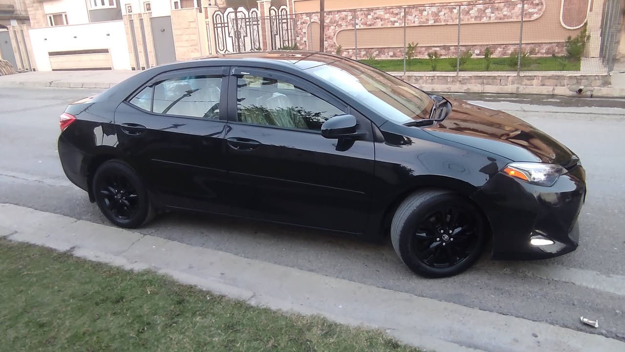 السلام عليكم كورلا موديل 17 رقم اربيل الجديد مواصفات LE بدون صبغ بدون ايرباك  بارد فقط ماشية 97الف السيارة جديدة كشنات لونين ويل كب لايتات زنون بلاجكتور شاشة كامرة تحكمات ستيرن مود درايف مانع انزلاق رادار امامي السيارة كاملة من بطارية طخم تايرات صدر امامي جديد دبلات بجم جديد هزة وفحص جديد مسويلها حمام كامل وبولش صور الحادث موجودة  مكان السيارة موصل معرض الوزان معارض الموصل الجديدة السعر (١٣٣) للاستفسار الاتصال على الرقم التالي ***********
