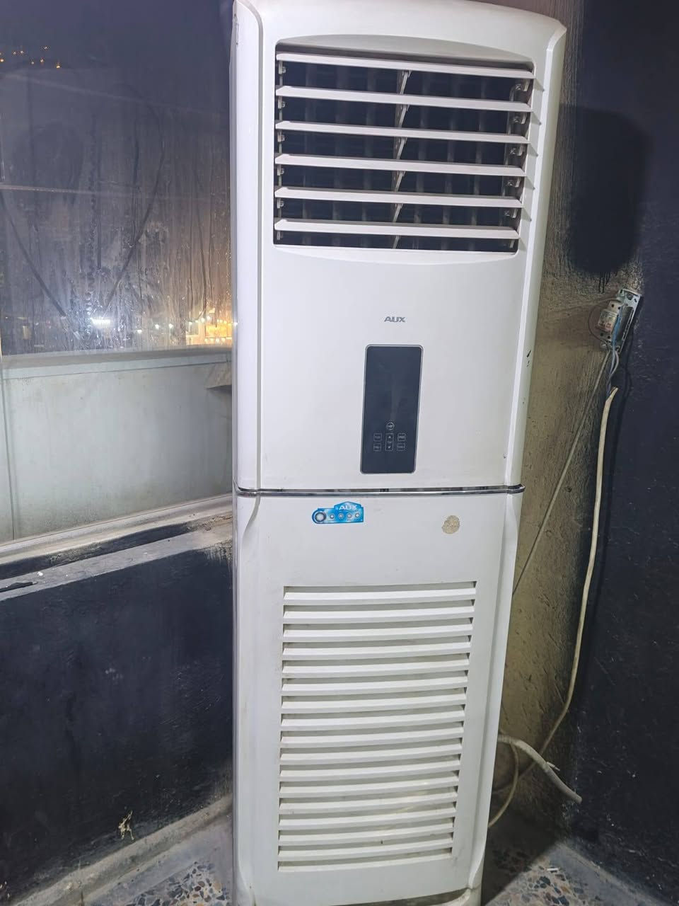 سلام عليكم سلبت جديد 3طن بعده غازه الشركه ب 750 سلبت نضافه 95٪
***********
