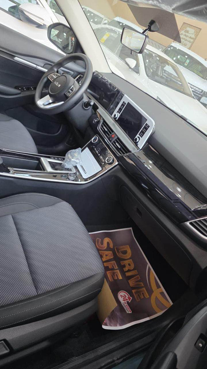 كيا سيلتوس 2025
خليجي كفالة عامة من كلشي ماشية ١١ الف
نص فول 
كامرة دوارة مثبت سرعة  هاند بريك اوتو بريك  و هواي مواصفات 
السيارة جديدة سعرها ١٨٠ و بيها مجال بسيط للشراي
***********
واتساب او اتصال
مكانها بصرة جنينة . البصرة, العراق
