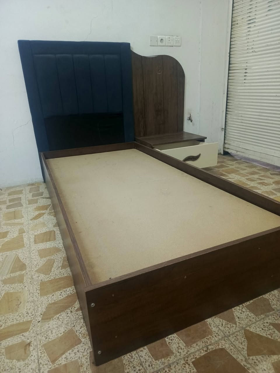 تخت نفر مع جكمجه نظيف وجاهز سعر 65


**إذا كنت صاحب هذا الإعلان وتريد حذفه لأي سبب، رجاءا أرسل رسالة إلى الدعم الفني**