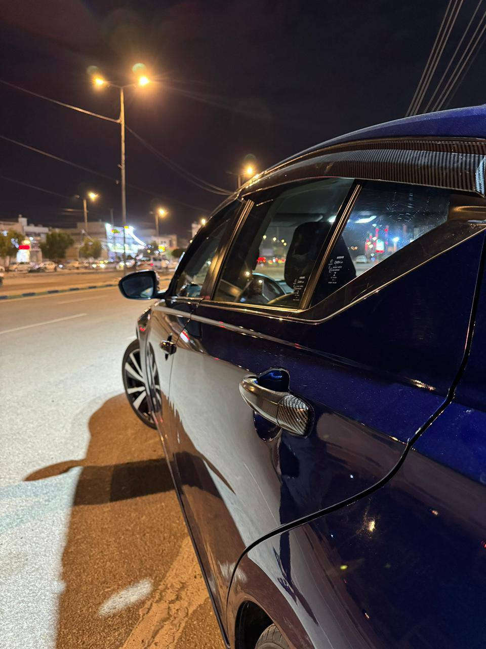 سلام عليكم من رخصت الادمن المحترم. نيسان التيما موديل 2021 للبيع وارد امريكي مكينه 2400 كفاله كير كفاله رقم بغداد دولي هزه جديده سنويه لل29 بسمنه السياره تحويل مباشر السياره فول مواصفات بصمه تحكم ستيرن بصمه تشغيل عن بعد ولمواصفات البقيه معروفات السياره على وضع الشركه حادثه 3 قطع صدره 100/80 مكان السياره نجف معروضه ب135 وبيه مجال واذا اقصاد 150 ومقدمه 75
 للاستفسار ***********
