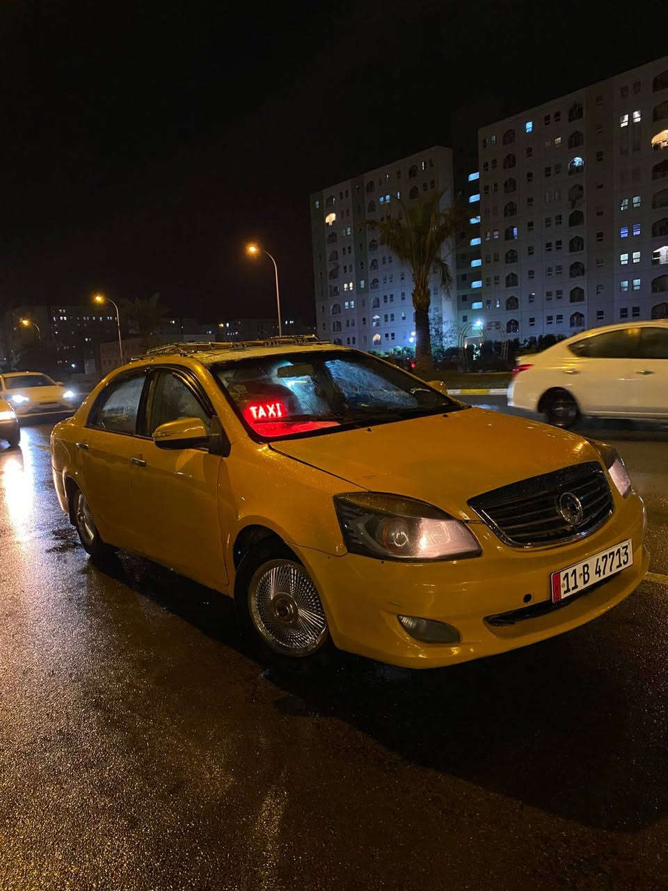 جيلي موبل موديل 2012 باسمي سنويه جديده مصفره هيئة وغرامات سياره نضيفه وجاهزه من كلشي صدر جديده تخم تاير تبريد مكينه مكفوله تبريد شغال عوزه بس غاز 
 بيها جاملغ امامي كير عادي والنمره الثانيه تفلت مكاني بغداد جسر ديالىى
السعر 35وبيها مجال 
***********
