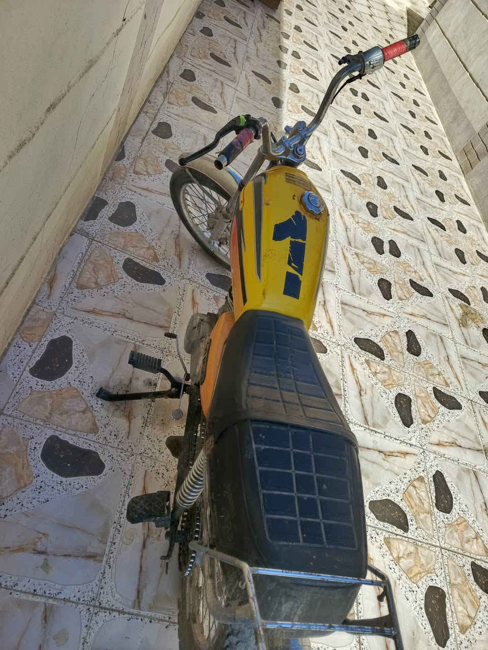 سلام عليكم دراجة لبيع 200 أو بيه مجال حك جيه الرقم 0774962600


**إذا كنت صاحب هذا الإعلان وتريد حذفه لأي سبب، رجاءا أرسل رسالة إلى الدعم الفني**