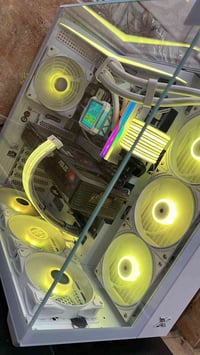 تجميعة كامله للبيع محتاج سريع KINGSTON M2 1TB GN4  Samsung 990 PRO 2TB...