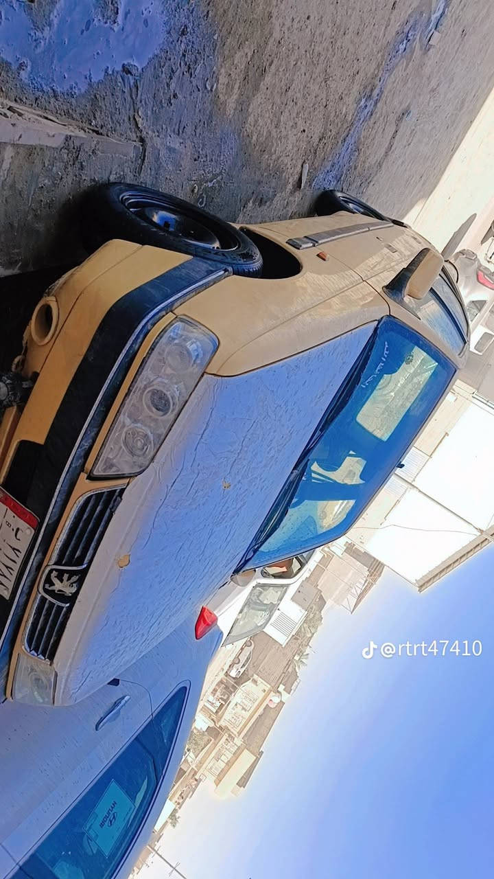 بيجو جيلكس موديل 12 مكينة بيها خيط بخار لا ضربة ولا تبديل سنوية ماساقطة.ماعليها غرامات بس 60  ابيع بدون السعر 18 قفل مكاني حلة ***********
