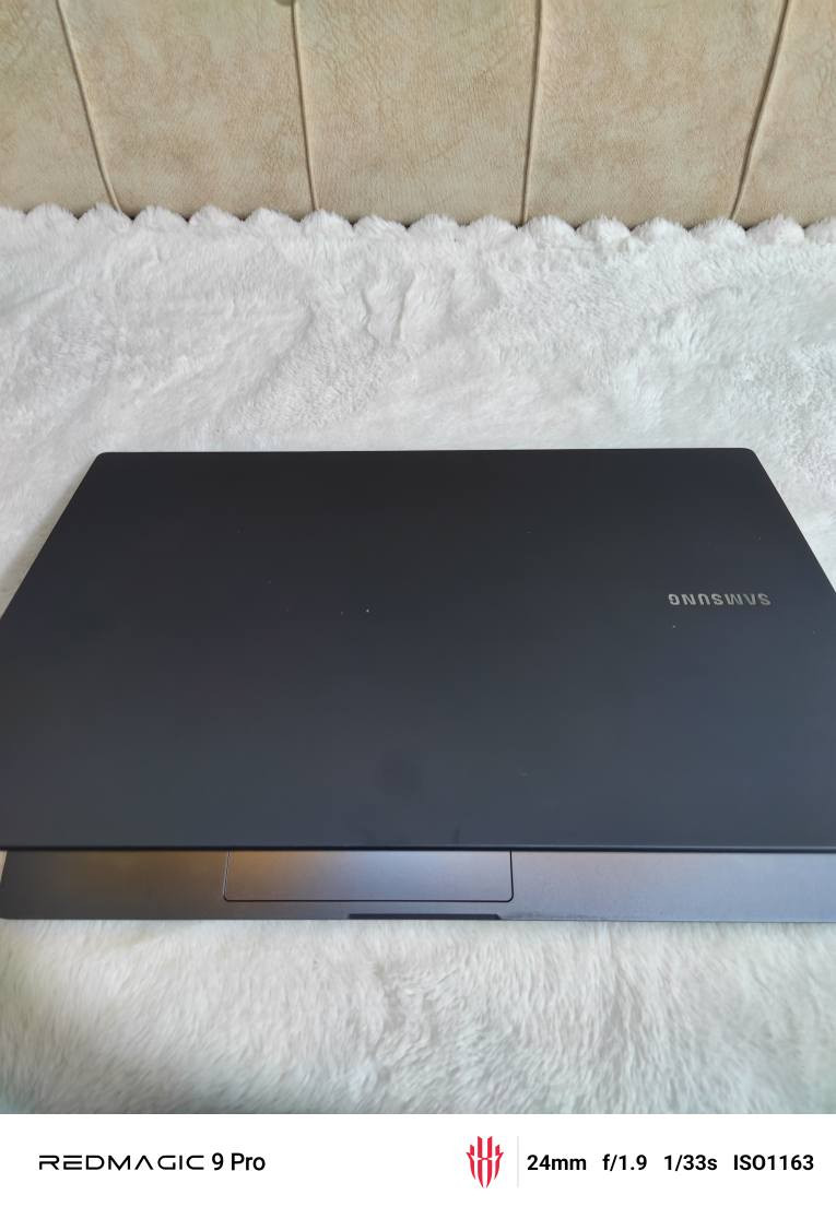 بۆ فرۆشتن  ئەم لاپتۆپە  بەریتانیە
نرخی 250. هەزارە  
شوێن چوارقورنە حاجیاوا 
ڕەقەم  ***********
*********** رانية, السليمانية
