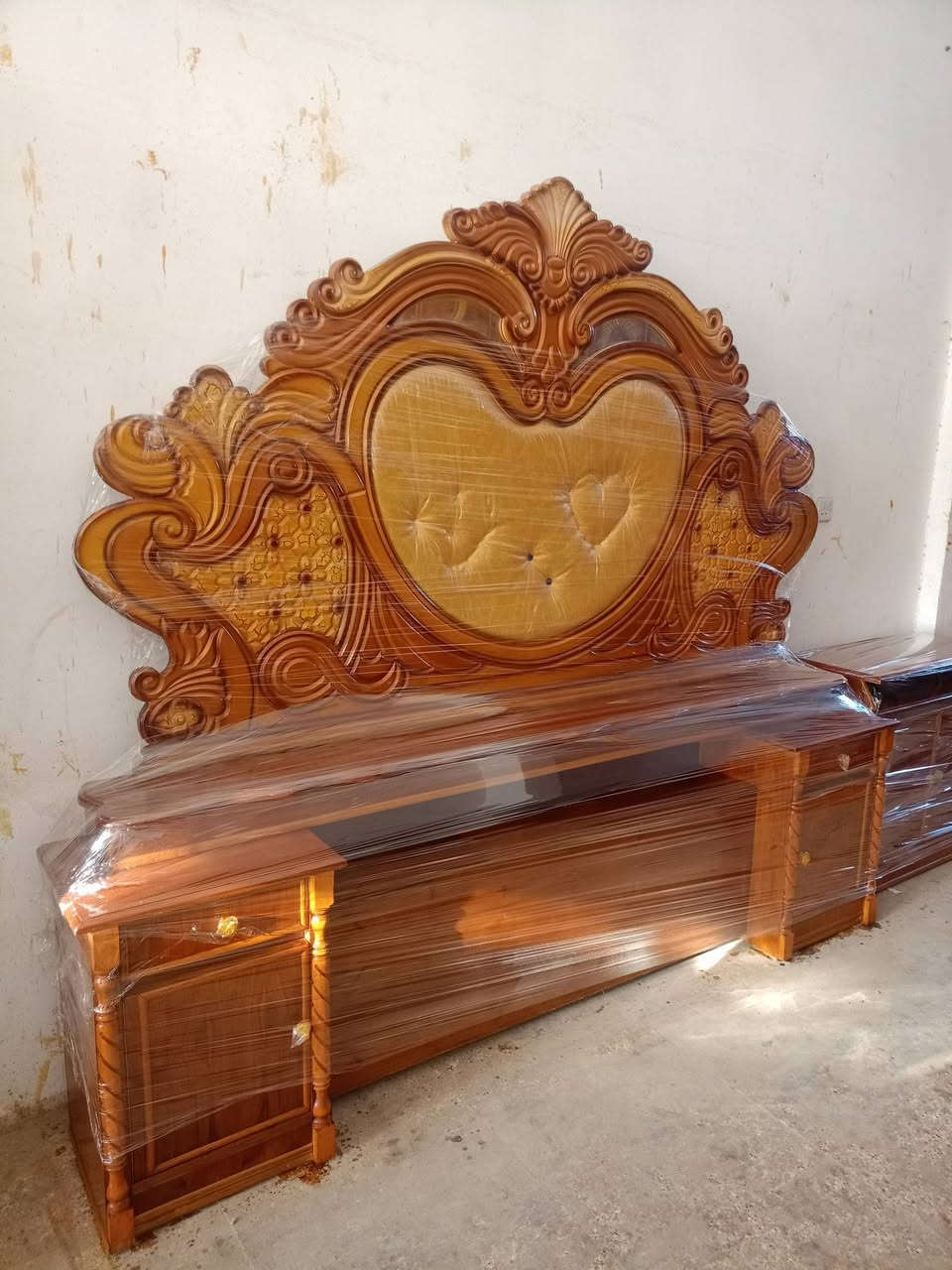 غرفة نوم عراقي مستخدم اخو الجديد وباسعار مناسبة شغل درجة اولى مرتب ضهر جرجوبة توصا  احطاطة صاج خارج داخل
السعر 875 الف وبيها مجال للطيبين 
رقم الهاتف ***********
