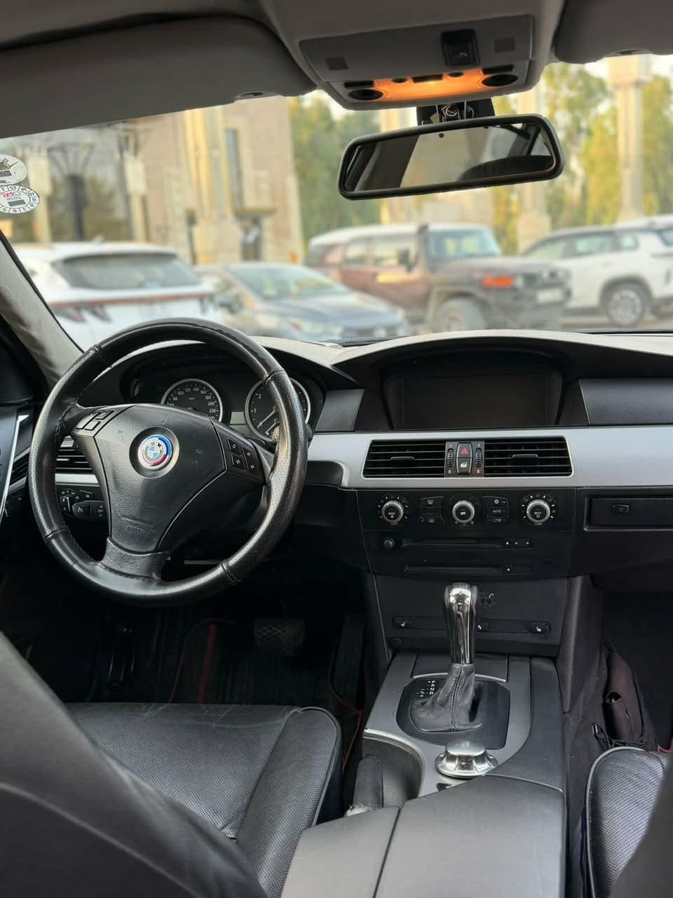السلام عليكم
الجميلة للبيع 
موديل 2004 
525/530
بدون صبغ  فقط دوائر
هزة ورقم مسطرة جديد ب اسمي 
السيارة فول من عدا الفتحة 
بردات فتل 
طخم جديد
داتا شو 
مكينة دبل فانوس انسه عطلات
السيارة بلادية كلش عل وضع الشركة ما ملعوب بيها

سعر السيارة 115 وبيها مجال للطيبين 

للتواصل 
***********
