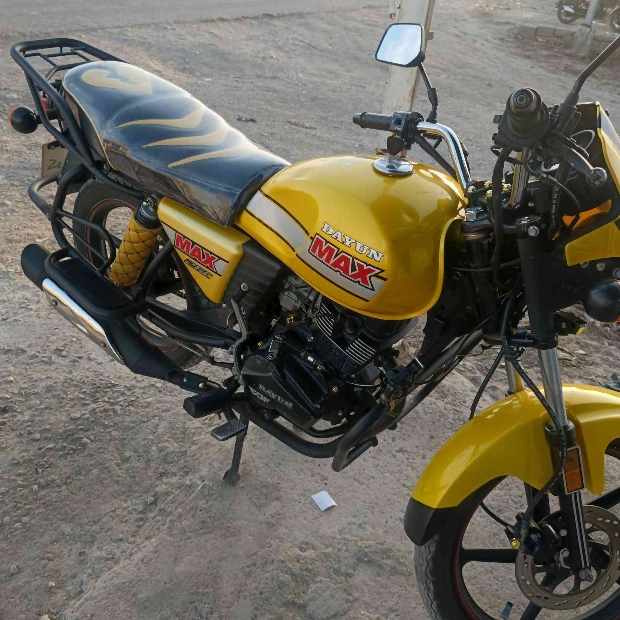 للبيع دايوان ماكس ليموني الموديل 22 حجم المحرك 200 cc دراجه كفاله اوراق أصولي  مازده جمجمه كهربأيات فول السعر  و1650 واحد 650وبيه مجال شراي اتصل ***********
