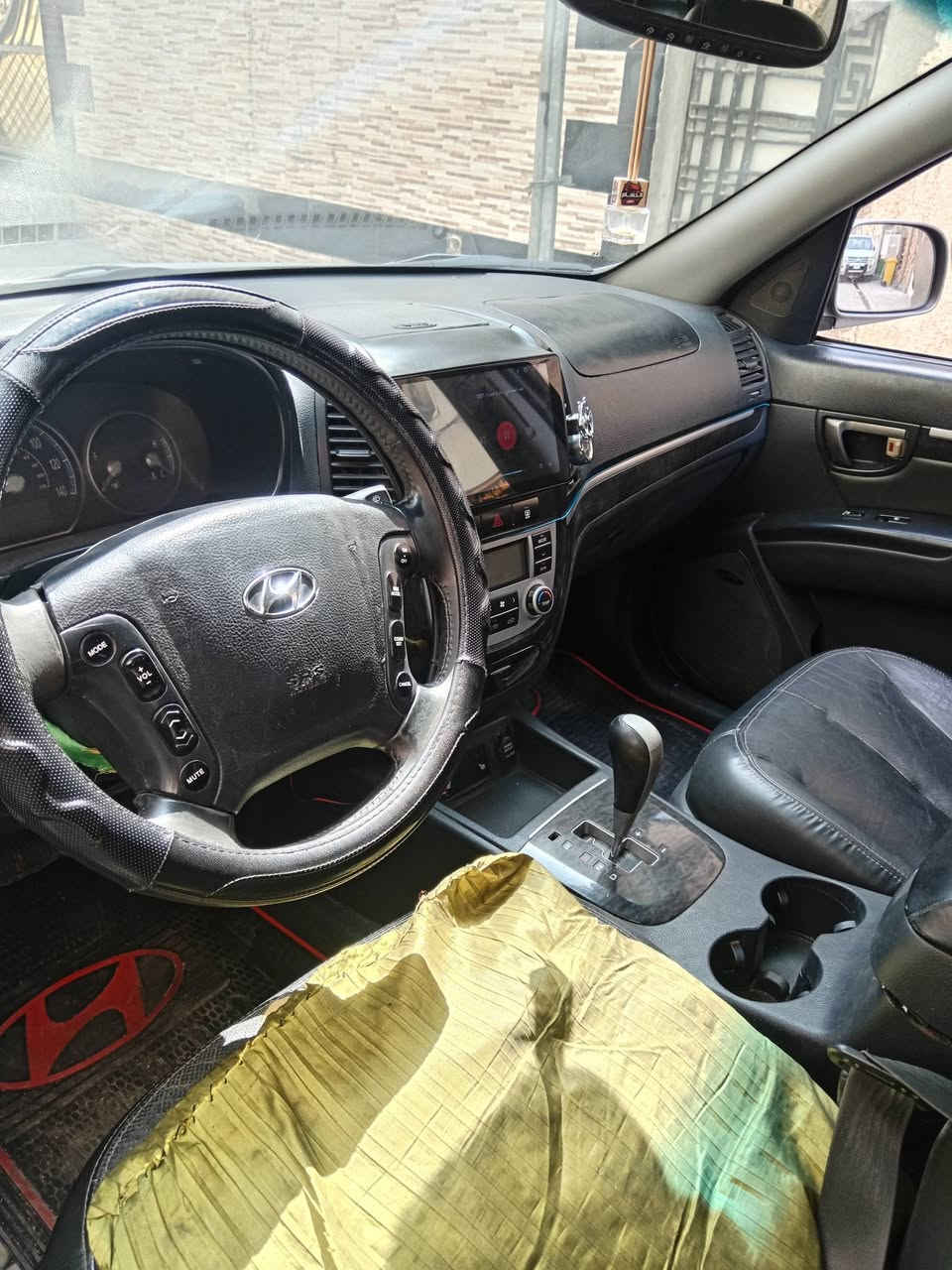 السلام عليكم سنتافيا 2008 امريكي فول مواصفات عدا البصمه بيهة مكانات صبغ ابيع صبغ حزام عدا القماره حادثهة جاملغ خلفي وجنطة رقم بغداد بسمي رقم انكليزي جديد مكاني. بغداد مدينة الصدر *********** السعر ١٠٠# ورقة
