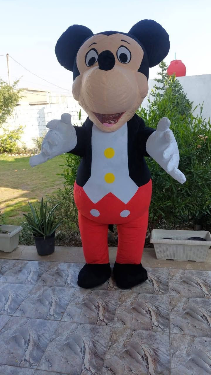 سلام عليكم ورحمة الله وبركاته شنونكم أهالي منطقتي الكرام اخوان عندي ازياء تنكريه الي عنده مناسبه او حفله او افتاحيه او حفله بمدرسه او روضه  إيجار الازياء مجاني ودزلهم شخص هم يلبسه إذا يريدون
*********** متواجد ع فيس وتساب
