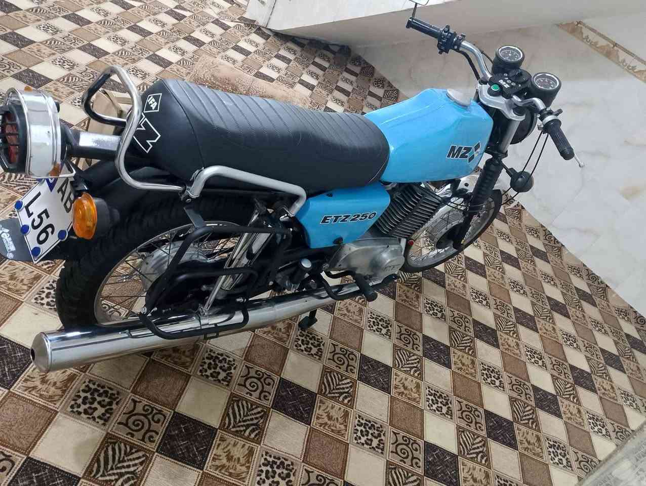 من رخصت مدير الكروب السلام عليكم جنايه دراجه امزت 82دراجه خير من الله كهربائيات كلهةجديده  مكينه كصه 3بعدهي عل السحك تانكي وصفاحيات صبغه جديده مابي قطره معجون الشاصي بي لحيم جوه الكشن صوب واحد والخشم لحيمه مرتب ما بين الدراجه كلهة جديده وتعمير جديد        رقم الهاتف ***********  مكاني السماوه   الشراي بي خير ويدلل
