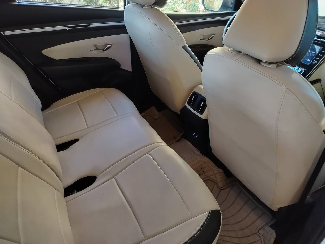 السلام عليكم ورحمة الله وبركاته
توسان ٢٠٢٤ خليجي فول عدا البنوراما
ماشيه ٢٦  الف
رقم دولي
السعر ٢٢٥ بيها مجال بسيط
مكاني بغداد الغزاليه
***********
***********
