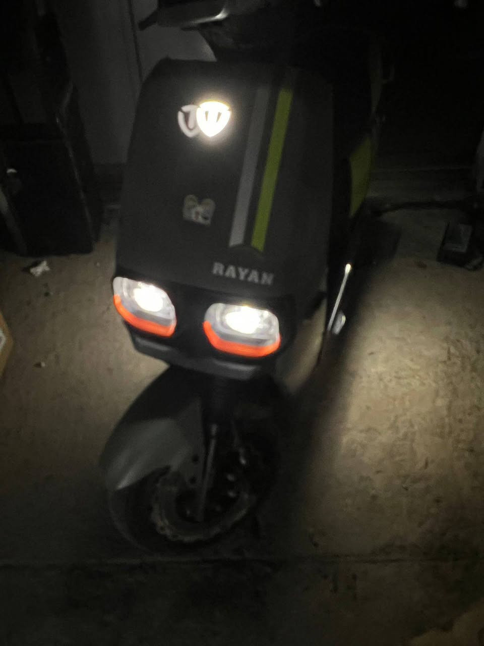 السلام عليكم عندي درجه شحن بيع READY. 2025 بطاريه جديده 6 مكان حي العامل السعر 525 شراي تصل رقم ***********
