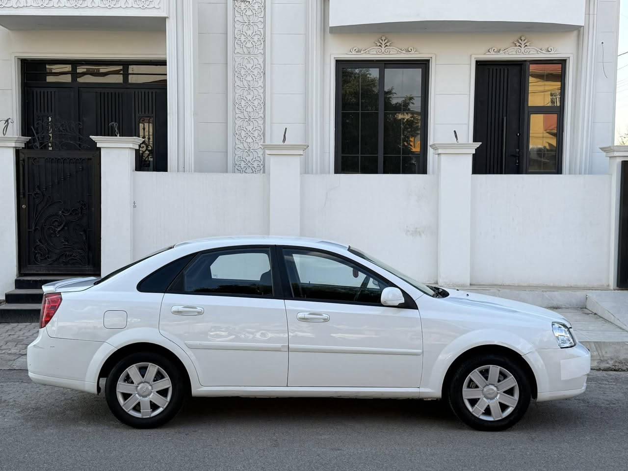 سيارة اوبترا خليجي 2011
للبيع رقم سنويه وهزه جديده تحويل مباشر بيها فقط جاملغ خلفي ومكانين بارد موصفات معروفه كير محرك صدر كهربائيات جاهزها سعر 79 
***********
