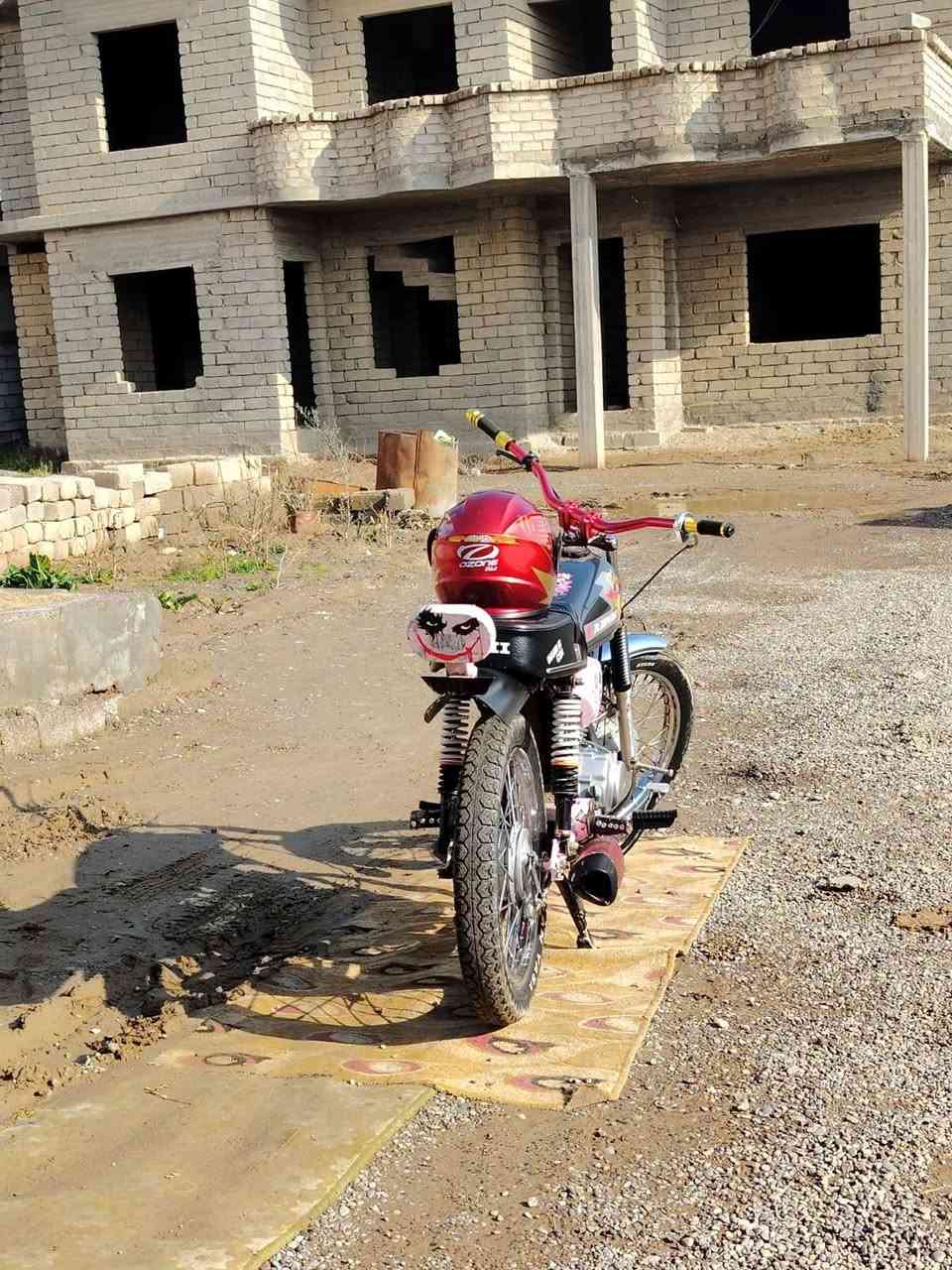 السلام عليكم
للبيع دراجه 
نامى شلامجه 
محرك مفتوح مبدل رنكات بستم فقط 
نشاط وشلعه ومعدل شرط 
ستيرن بطح رياضي 
يدات رياضي 
عقل رياضي 
كزوز رياضي 
ما تصرف عليه ربع 
السعر 525 وبي مجال 
مكاني صلاح الدين قضاء الشرقاط 
الاستفسار اكثر اتصل ‎0787 424 6300
