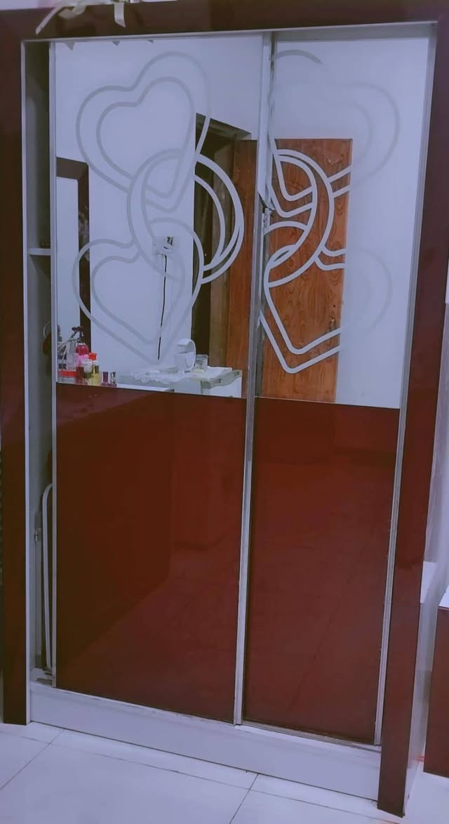 غرفه نوم تركيه مستعمله نضيفه سعرها600وبيها مجال ***********
