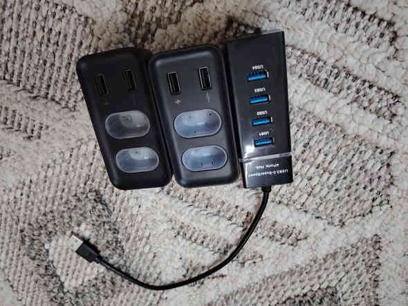 السلام عليكم 👋🏻
عندي اكس بوكس سيريس اس للبيع الجهاز مستعمل قليل 
__المحلقات__
1- يوبي اس 
2- ماوس و كيبورد
3- يدات ثنين
4- سماعات و مبرد
5- ماس باد  
6- شحن بطاريات مال يدات ثنين و اربع بطاريات و توصيلة 
- يعني جميع الملحقات كاملة مكاملة الجهاز نظيف ما مفتوح
 سعره 390 مكاني بغداد حي الجهاد 
رقم الهاتف
***********
