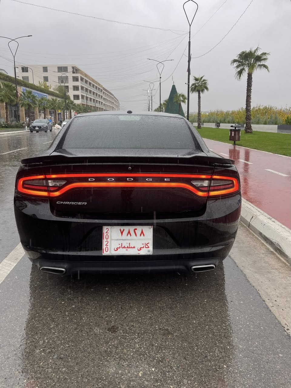 دۆج چارجەر _ساخ ساخ ساخ
گۆڕینەوەش ئەکەم بەسەیارە لەسەر دڵگرتن
١٢٥ گەڵا و مەجال

فول فول مواسەفات
بەزەمانی دووبەی رەقەم شەنسی بە شەرت
مۆدێل ٢٠١٧
ڕەنگی ڕەش قەتران
٦ بستۆن مەکینە مەرخوب ٣٦٠٠ 
بەسمەی درگا
سلایت
شاشە گەورە
لایت زینۆن
کامێرا 
کوشن جلد سارد و گەرم
تەبرید سارد و گەرم
کوشن خەزن
سوکان هیتەر
ئاوێنە هیتەر
سەیارەکە لەسەر دەقی شەریکەیە دینار مەسرەفی تیانیە
گێڕ و مەکینە لۆک _ نەکراوە بە شەرت
تایە و ویل لۆک
کامل سێرڤێز کراوە. بانس ە هایدرۆلیک و ڕۆن. پاتری
بۆیاخ ٣ پارچە بەس پمپە بێ ناو بێ ئێرباگ. ئەمریکایە

شوێن سلێمانی.. 

***********
