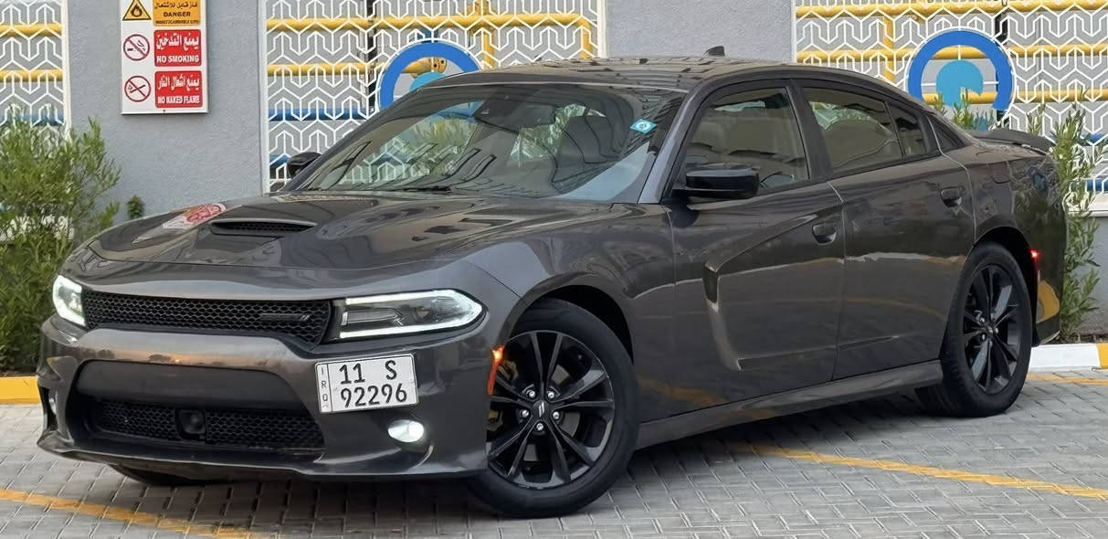 Dodge charger GT 2020 دوج جارجر
بيع او مراوس / ماشيه 40 الف ميل حقيقي
ضررها جانبي التكمه مبدله 
الصبغ صفحه مع نصف القماره 
الباقي مكفول حتى الدعاميات
( لغود شواصي حوض مكفول ) 
مواصفات Gt : 
- محرك 3600 / ٦ سلندر
- رادار امامي 
- رادار جانبي
- شاشة كبيرة CarPlay + AndroidAuto
- كاميرا خلفية دوارة 
- سستم صوت ILPINE
- داخل لونين مشمشي و اسود
- دشبول جلد خياط
- كشنات جلد و كنتارا 
- كشنات تدفئه + تبريد 
- كشنات خلفية تدفئة
- كشنات خزن Memory 
- ستيرن تدفئة 
- ستيرن كهرباء
- شفتات ستيرن تبترونك 
- حساسات خلفية 
- مري قلاب + حساس للضوء العالي 
- بصمة تشغيل + بصمة ابواب
- منظومة زينون بلادي
- فور ويل درايف
- مود SuperTrackPack
- مود Sport
- زارعلها ليد دشبول متغير
- ويل حجم 19 اصلي
محرك ممفتوح شرط الفحص 
ترايها يخبل و صدرها مال شركة لوك
بالواقع احلى من الصور 
رقم بغداد الجديد سنويه و هزه جدد بأسمي
السعر 174 ورقه بيها مجال بسيط  
عنواني بغداد / الكرخ 
***********
***********

