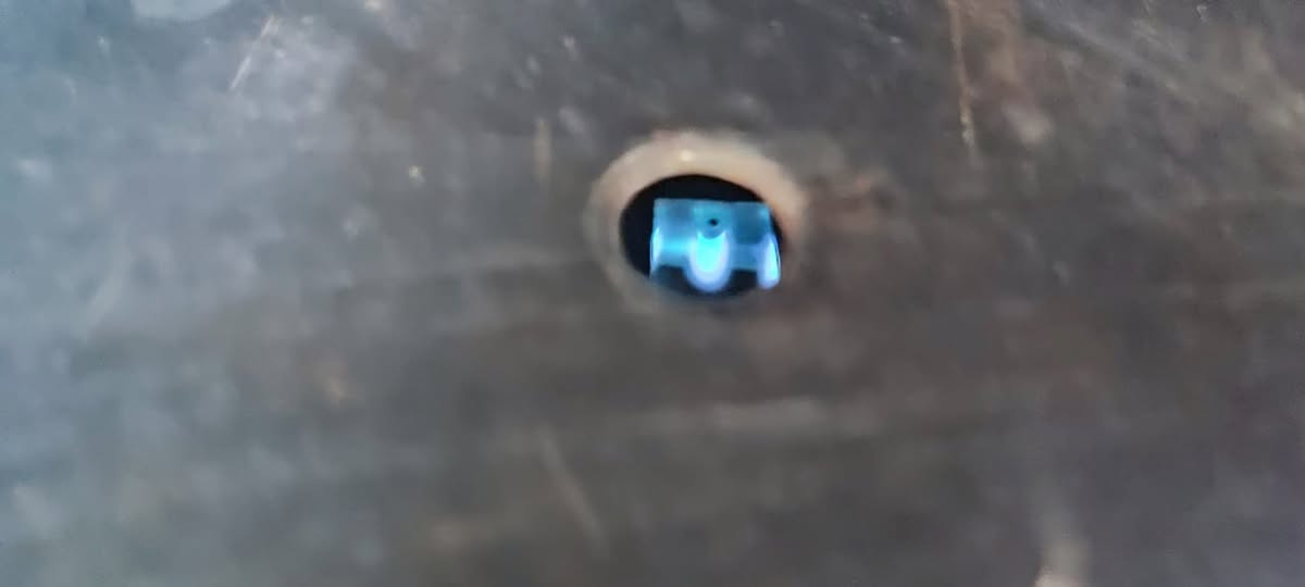 طباخ مصري كله شغال وعلى الفحص السعر 160 العنوان نجف حي الرحمه شارع عشرين مقابيل سيد ستار ابو الانشائيه للتواصل خاص او الاتصال بالرقم *********** النجف, العراق
