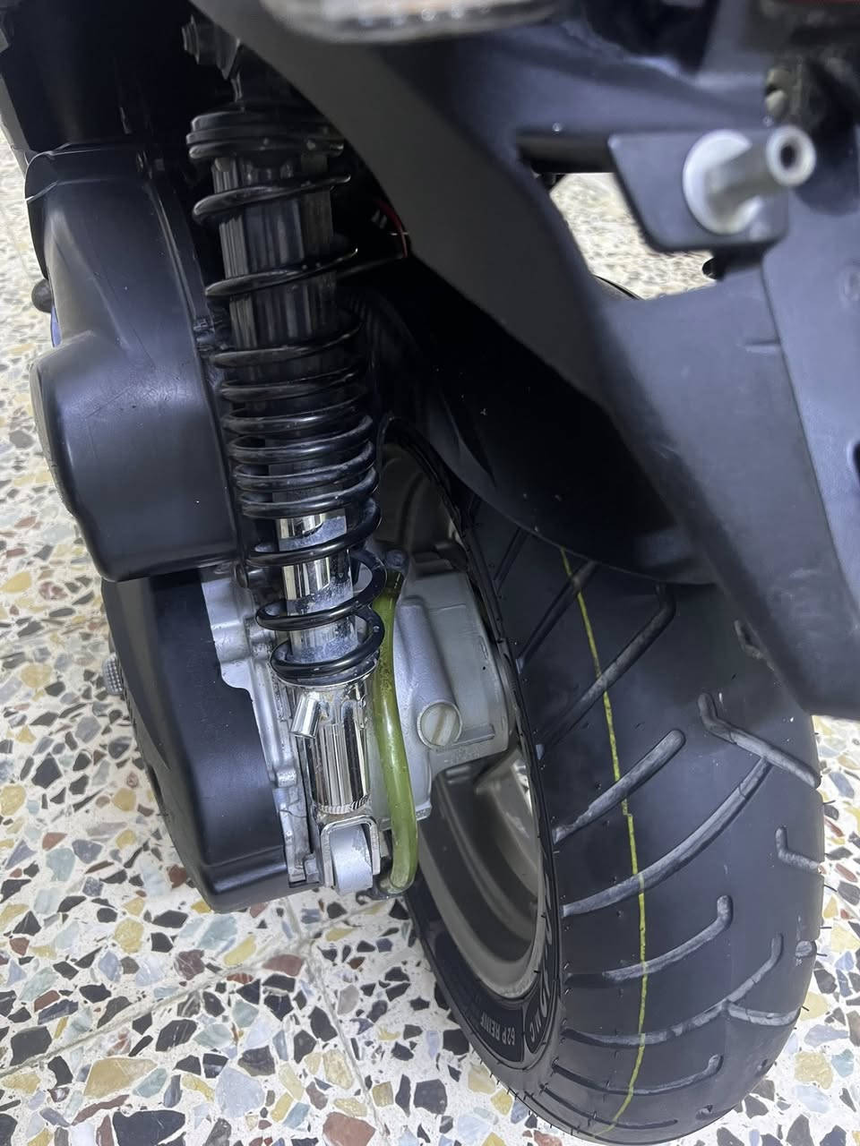 سكنس جبلي حديث كفاله عامه مكاني الشعب ***********
