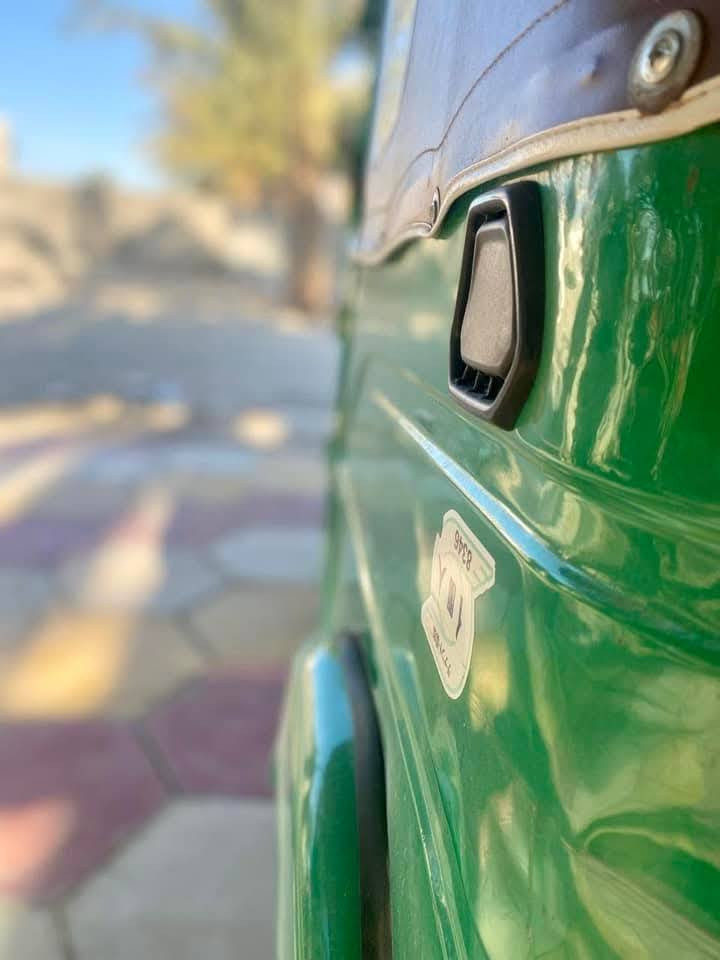 تكتك لبيع  كفالة عامه 22 شهر 11 مضلع  سنويه مكانه بغداد  سعر 7 ونص بيه مجال  مكلف بنشر راعيه حنوش عرار رقم ***********
