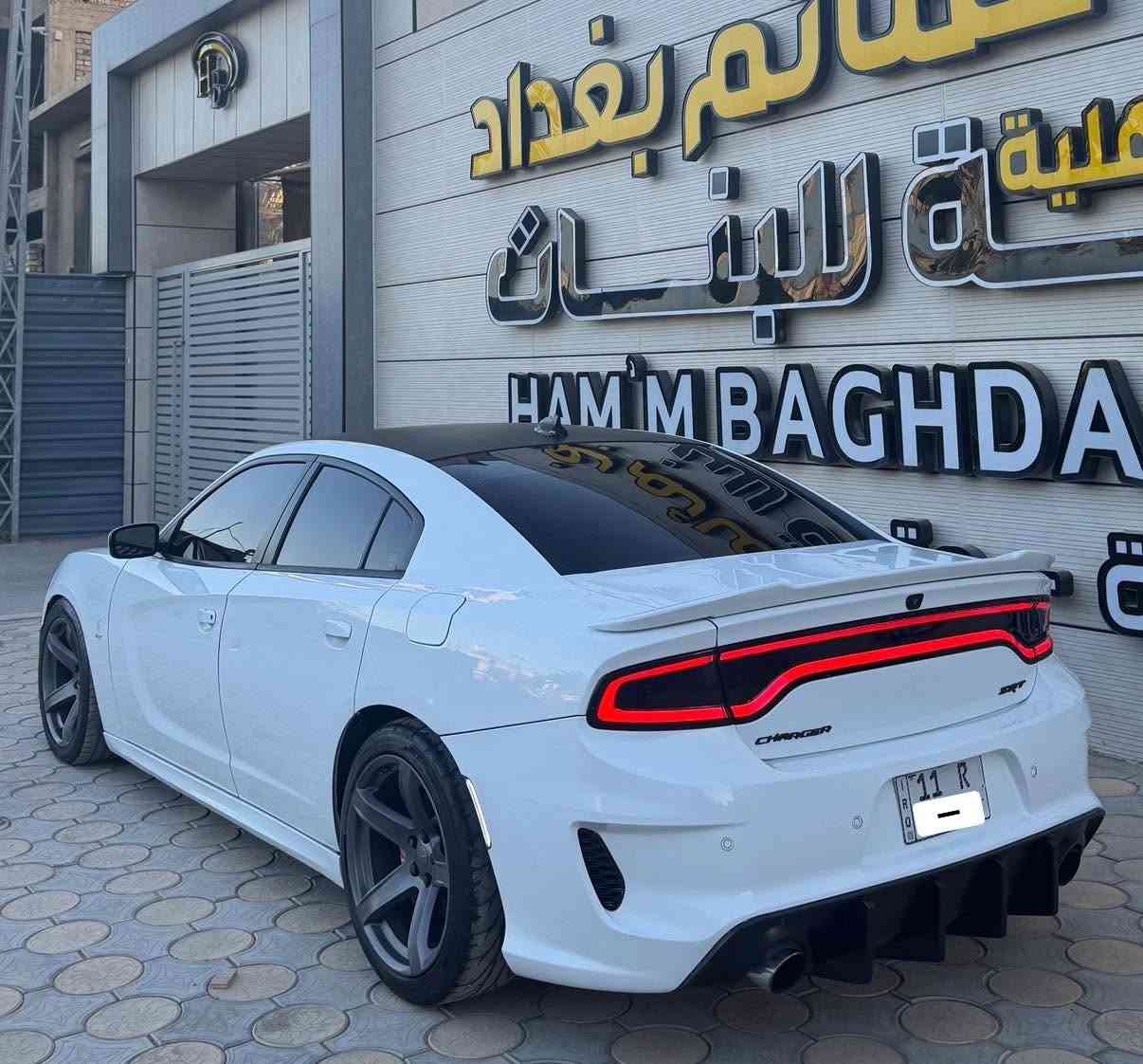 جارجر سكات 2019 ابيض
للبيع او مراوس حسب القناعة 

جارجر سكات 6400
موديل 2019 

رقم بغداد باسمي هزه جديده 
ماشيه 46 فقط حقيقي 

الحادث : تقرير مياة امطار تعمل وتسير 
و صفر مسج  بالدشبول بصور الحادث 

بيها قطعتين صبغ بدون دواخل
 ++ بدون ايرباك سليم 

السيارة فول عدا الفتحه 
رادار نقطه عمياء جانبي 
غرفه السيارة كنتارا مختم 🐝
وباقي مواصفات السكات …

الاظافات : 
دركه D ريد اي 
تنته روز رايز + كنتارا
ويل اصلي + تخم تاير جديد
لايت لد اوركل متغير
عدسه لايت ثلاثيه 
اكزوز تفصال يم علي الوادي 
بوابات اكزوز تسد وتفتح 
دعاميه خلفية وايد بدي 

مكينه كير تبريد بحالة ممتازة 

السعر : 198 ورقه مجال للشراي 
حبايب الي ما يعجبه السعر او السياره 
يرفع المنشور بكلمة طيبة تعكس اخلاقه 
لا تقارنوها بالمهجوم والبجم 
اي استفسار 
***********
