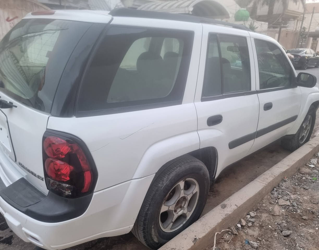 السلام عليكم.. للبيع بلايزر شوفرليت موديل 2005 السيارة جاهزه مكينه  وگير بطة  كهربائيات كله شغاله السيارة يرادله ترتيب بسيط 
مكاني بالحلة حي الاساتذة 
للاستفسار  ***********
