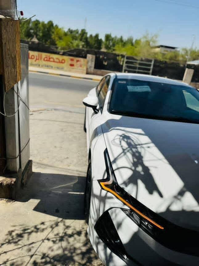 سلام عليكم k5مديل2021اصل معلايه بل سنويه 2023 لسياره بغداد بسمي السياره بيه قطعتين لسعر 170$الرقم ***********8
