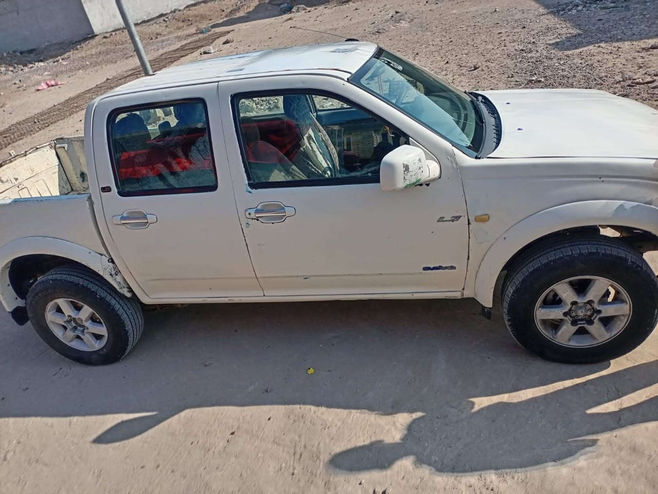 سلام عليكم بيع شوفر لوف موديل 2005كير جديد محرك بيه تنقيص سياره ملل مزاد ترقم بغداد معامله جاهزه مكان عامريه الفلوجه سعر 40 
‏‪***********
