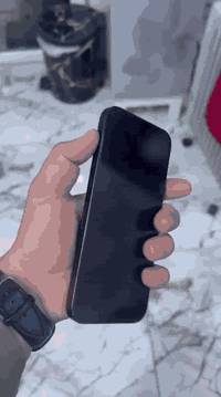 السلام عليكم 
ايفون 16 برو ماكس 
ذاكرة 256GB
بطارية 90% 
بي فقط هاي الفطر بالكلاس مال شاشة يادوب مبينه وليش الشاشة
اكرر فقط الكلاس الخارجية 
الشاشة مابيها اي شي
نسخة الشرق الاوسط
كارتون مالته ويا وكيبل دنبوس شريحة
الرقم
***********
يوجد توصيل لكل محافظات العراق
