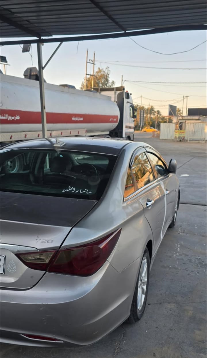 السلام عليكم  
 سوناتا ادوات سياره  غاز اصل انسه صرف موديل 2014 اصل 
كصة جنطة شغل درجة اولى باجات
دخول جديد 
متوم رقم دولي الجديد شرط الحاسبه مكينه 2000دوش 
-تحكم مري كهربائي مري شفط
-كشافات ضوئية LED
-كشنات جلد 
-نظام ايكو  
-تدفئة بالكشنات 
-تبريد بيانو قطعتين ثلج 
-تحكم ستيرن 
-حساسات خلفية 
-مانع انزلاق  
كير مكينة تبريد تدفئه حداديه دواخل كهربائيات 
كلشي جاهز 
مكان السيارة حله
السعر 45وبيه مجال قليل جداً 
 الاتصال ***********
