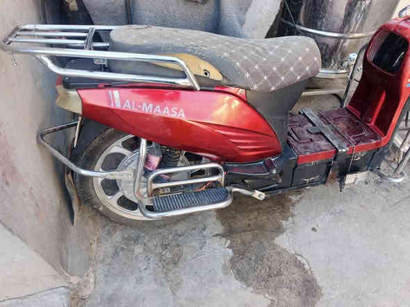 موطور شحن للبيع
نوع
سكنس
 ✅بطاريات عل فحص✅
⭕لايت عالي ناصي 
⭕ شاشه الكترونيه 
⭕نظام ®️ الرجوع الى الخلف
⭕ نظام 3 سرع 1 2 3 
⭕ بريك امامي، خلفي 
⭕ اشاير يمين، يسار
⭕تشغيل عن بعد 
⭕ جهاز انذار سرقه
⭕ شاحنه الشركه الاصليه 
⭕ كلشي شغال كهربائيات 
الموطور نظيف مثل ما موضح بالصور 
(( السعر 250 ))رقمي مكاني شهداء
***********
