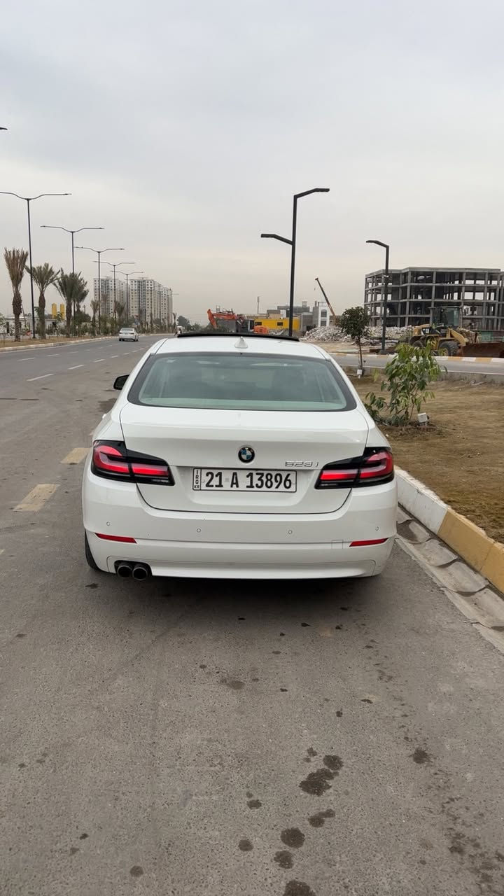 السلام عليكم
BMW2010 /f10/523i/n52
خليجي وكاله العروش 
6سلندر تنفس طبيعي نوزل قصير المرغوب 

مواصفات السياره
1_بصمه
2_شاشه
3_سلات
4_داخل بيجي جلد
5_تبريد قطعتين فان منفصل
6_مري شفط قلاب
7_تحكم ستيرن
8_بردات عدد5وحده كهرباء
9_سايد بريك كهربائي
10_مستشعرات وحساسات أمامي خلفي 360درجه
11_اوتو هولد
السياره خير من الله 
بيها طخه هلال الجاملغ امامي 
وبيها بلكصه بين السلايت وبين الجامه الاماميه كد شبر 
مو حادث 
 رقم سليمانيه
مكان السياره _بغداد حي الجهاد
السعر 160وبيها مجال
***********
