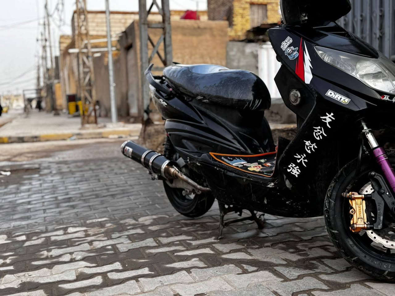 سلام عليكم .. دراجه سكنس فحل ياباني 
امزوده من لويل للويل بيه اكلجات AHE
صالنصه كاربون دراجه نكره سلف الصبح 
بيه امبيثري داخلي دمام 
الله شاهد لو ما مطلوب ما ابيعه ومستعجل عله افلوسه اشاير رماش السعر 700 وبيه مجال قليل


**إذا كنت صاحب هذا الإعلان وتريد حذفه لأي سبب، رجاءا أرسل رسالة إلى الدعم الفني**