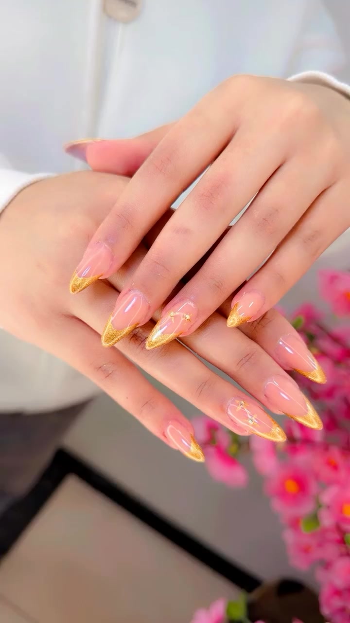 الدوره حي الصحه مقابل شمس بركر للحجز على الرقم واتساب فقط *********** العريس حنه وعرس 200 الف فقط
