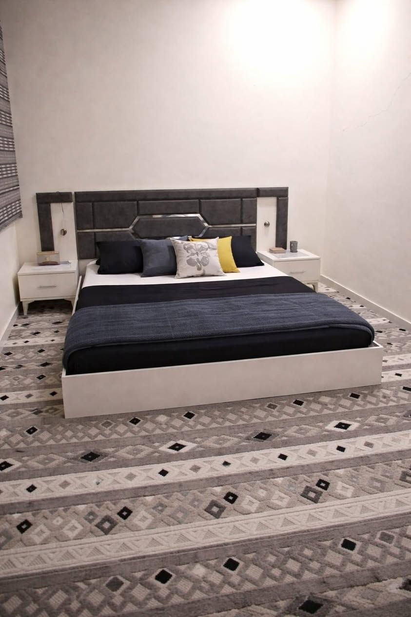 غرفة نوم للبيع كلش نظيفة التواصل واتس
***********
***********
