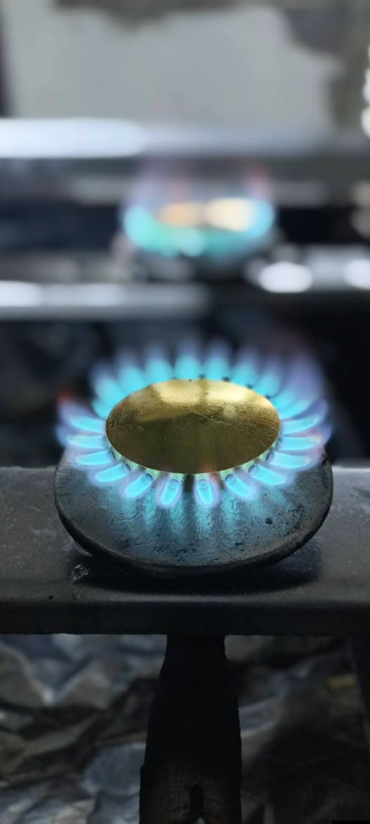 مصلح كافت انواع الطباخات تصل ونجيك البيتك وخلال ساعه يكمل طباخك***********
