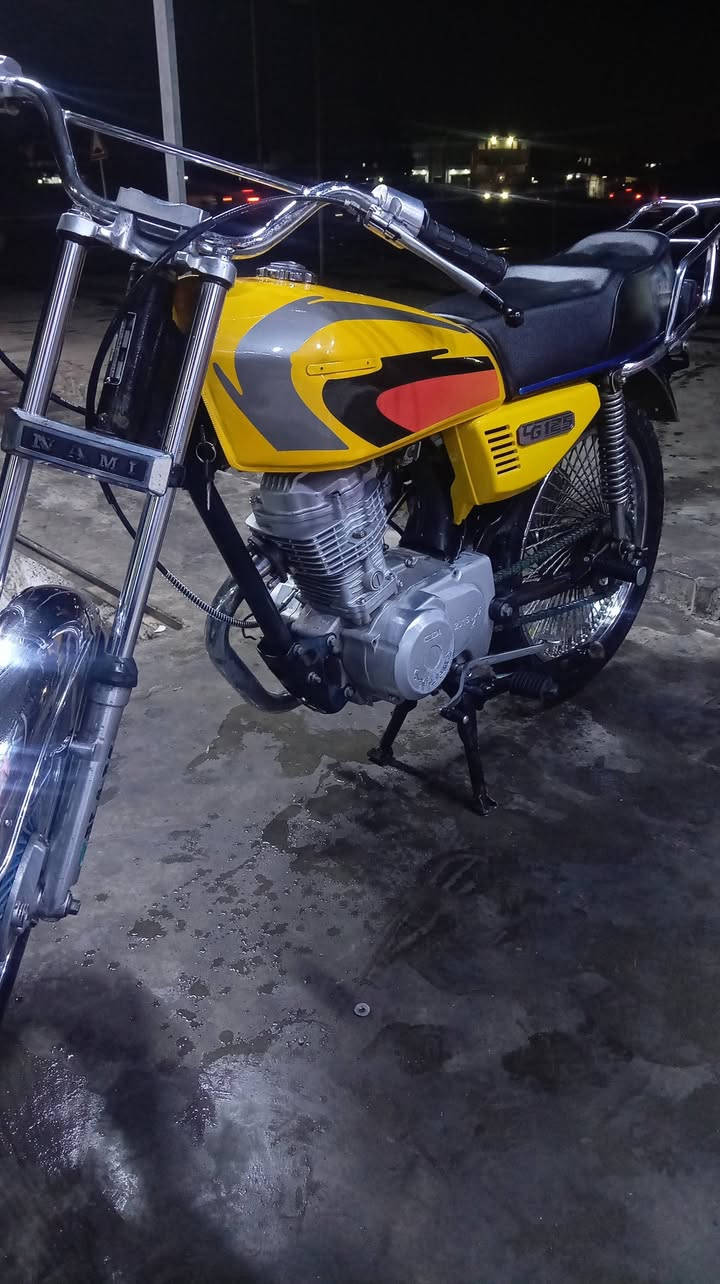 السلام عليكم دراجه ايراني للبيع الدراجه قدام عينك ما بيها اي نقص مكان كركوك سعر 360 ***********
