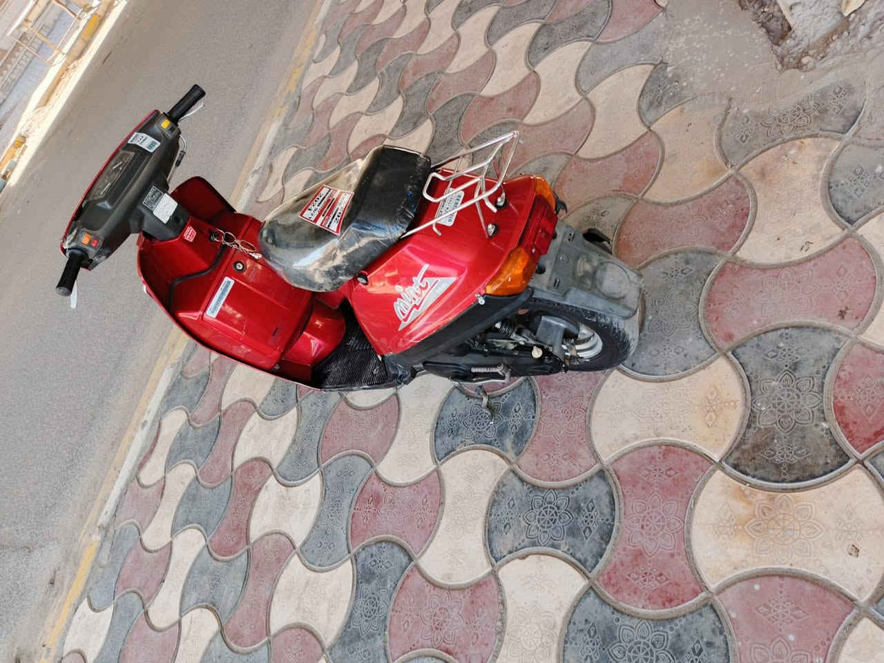 السلام عليكم ورحمه الله وبركاته
درجه منت ياباني كلشي بيها شغال سلف هندر بس باتري عوزه مركز محافظه حي الشموخ السعر 450وبيها مجال قليل ***********
